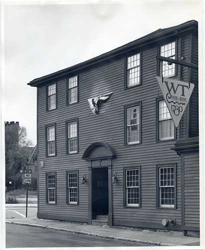 Warren Tavern